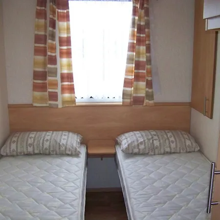 度假居 Holiday Camping La Pinede 格里莫