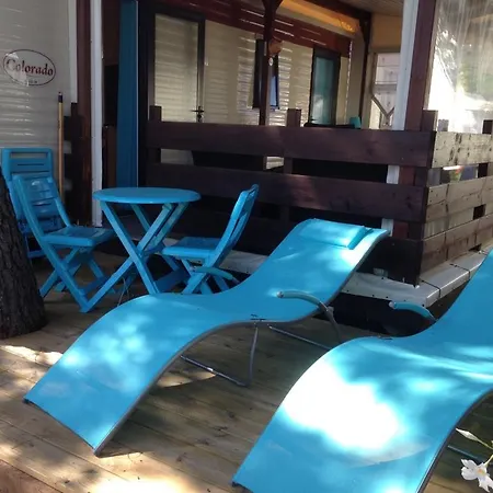 Holiday Camping La Pinede *