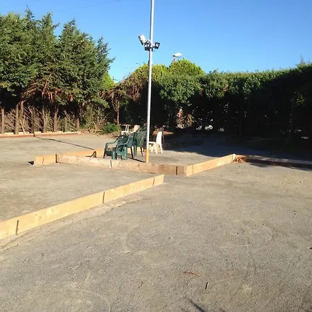 Holiday Camping La Pinede 格里莫